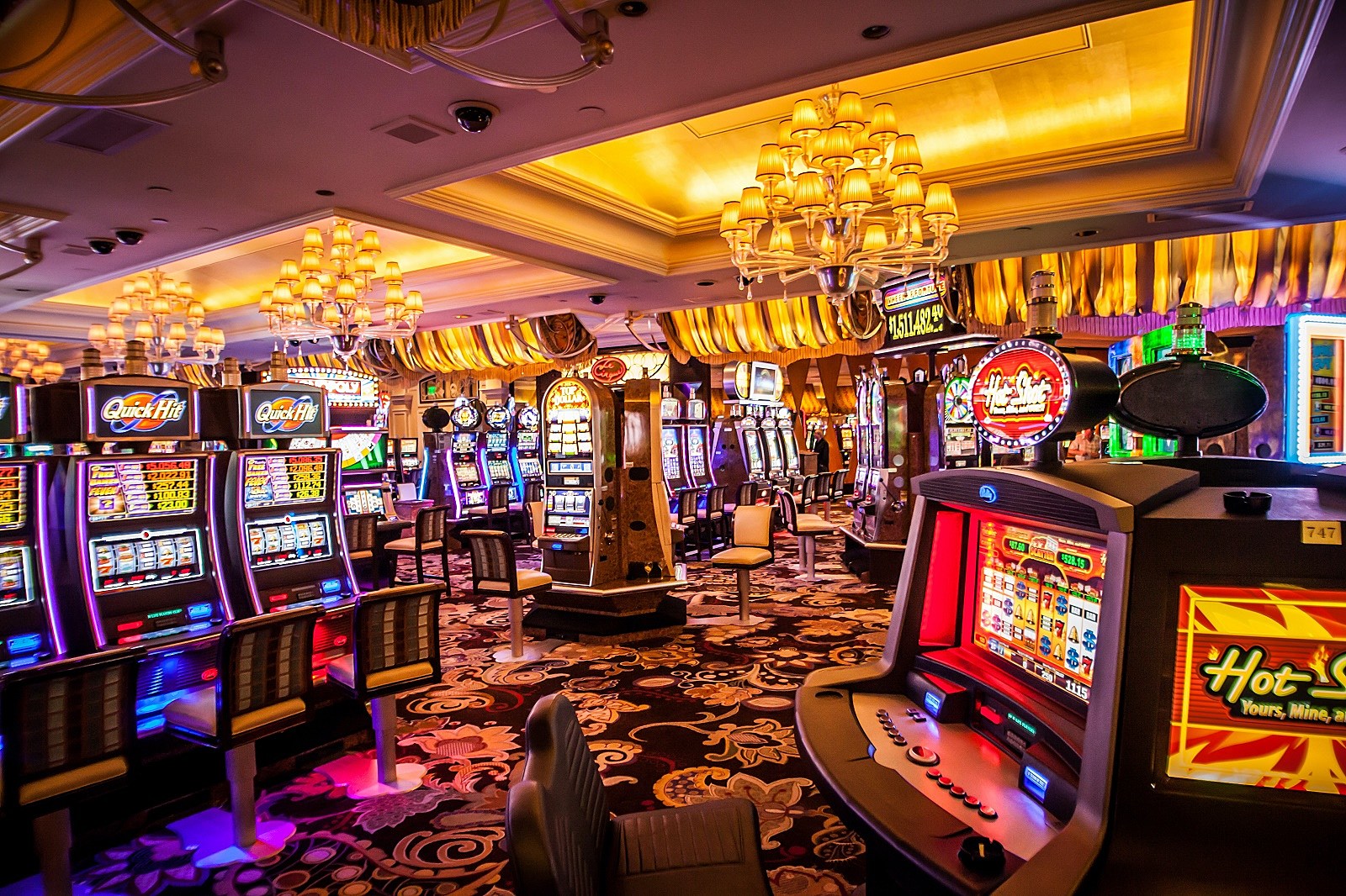will las vegas casinos close