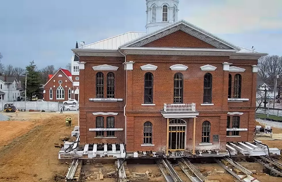 Historic Kentucky Courthouse &#8216;Slides&#8217; to a New Location [VIDEO]