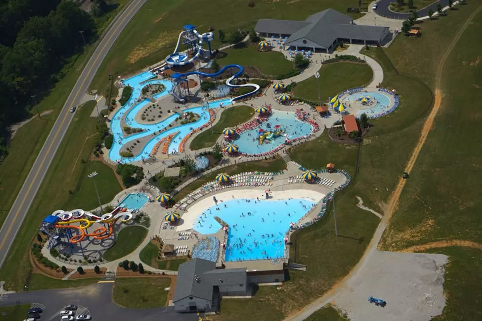 VISIT: Kentucky Waterpark Has Enormous Wave Pool, Six Waterslides, & Winding Lazy River