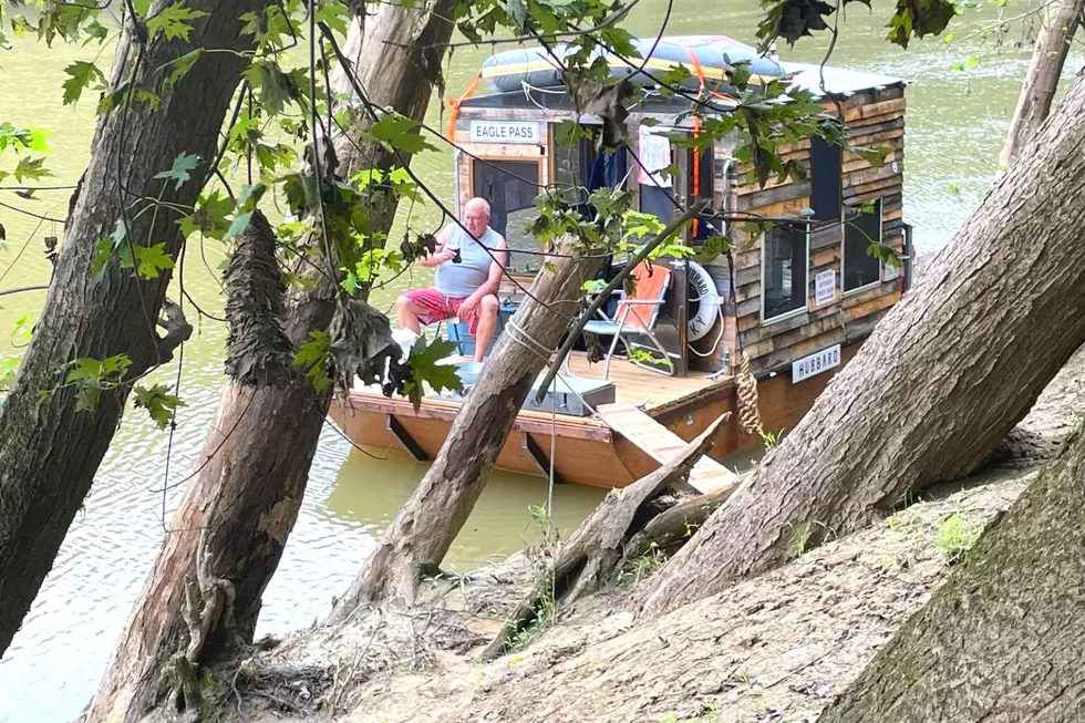 Meet Two Guys Traveling the Kentucky River on a Homemade Houseboat, or Shantyboat