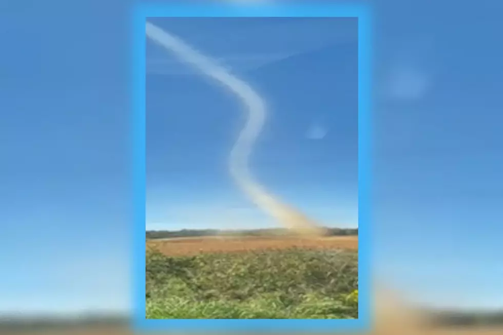Magnificent Dust Devil in Central Kentucky Captured on Video