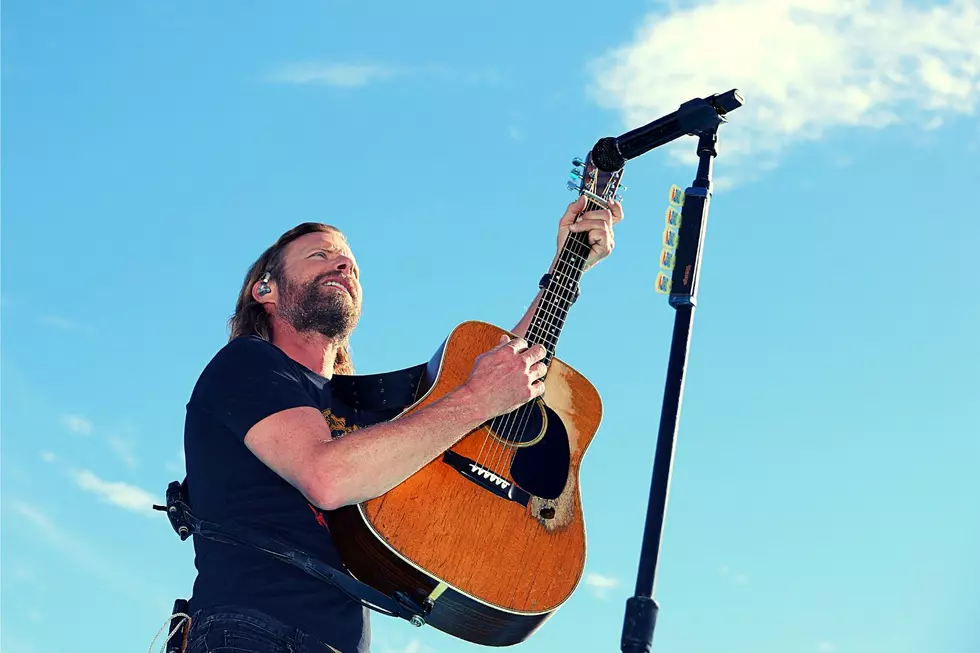 Dierks Bentley at Moonlite Bar-B-Q in Owensboro