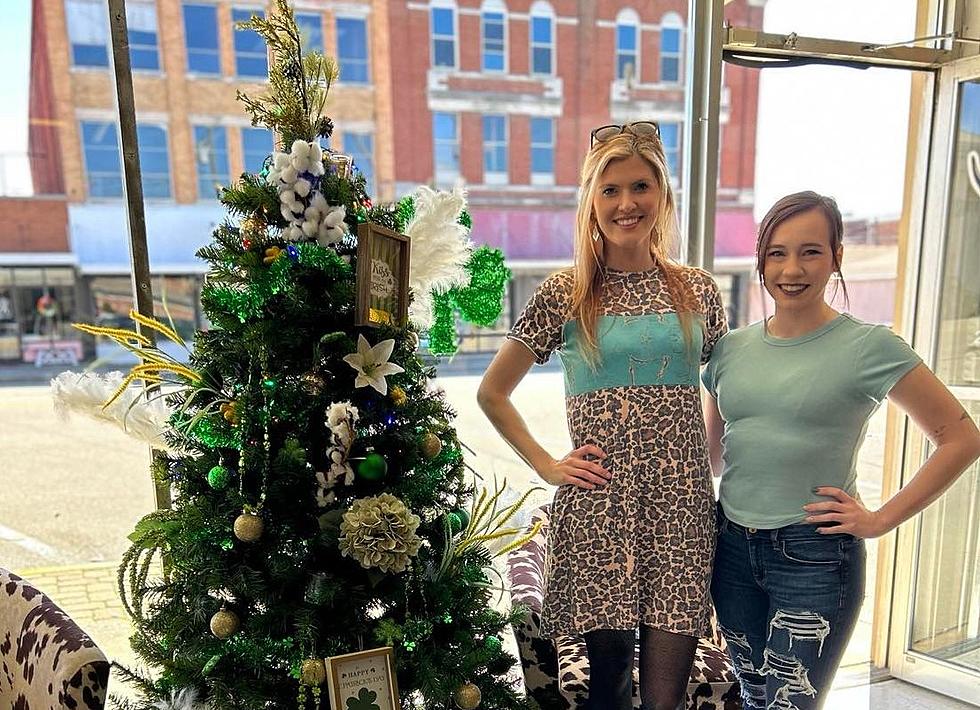 Henderson, KY Barbershop Has an Awesome St. Patrick’s Day Tree