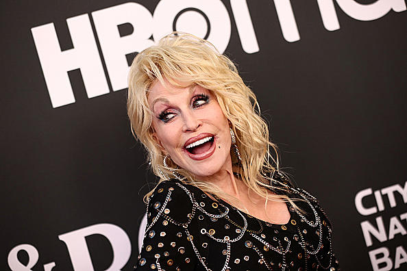 Dolly Parton Announces 'Rockstar' Album Preview Movie