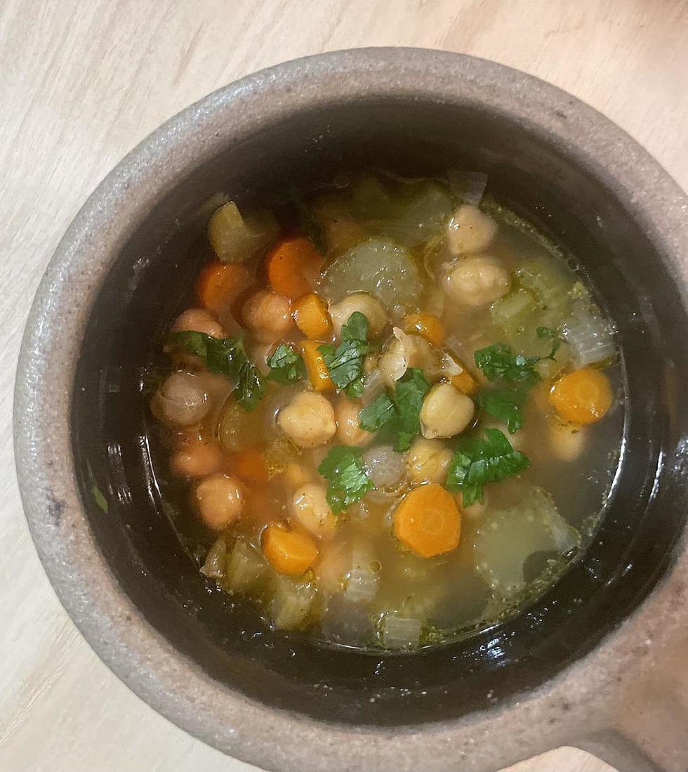 Kentucky Woman Makes Soup with Lemon In It and It’s Really Good