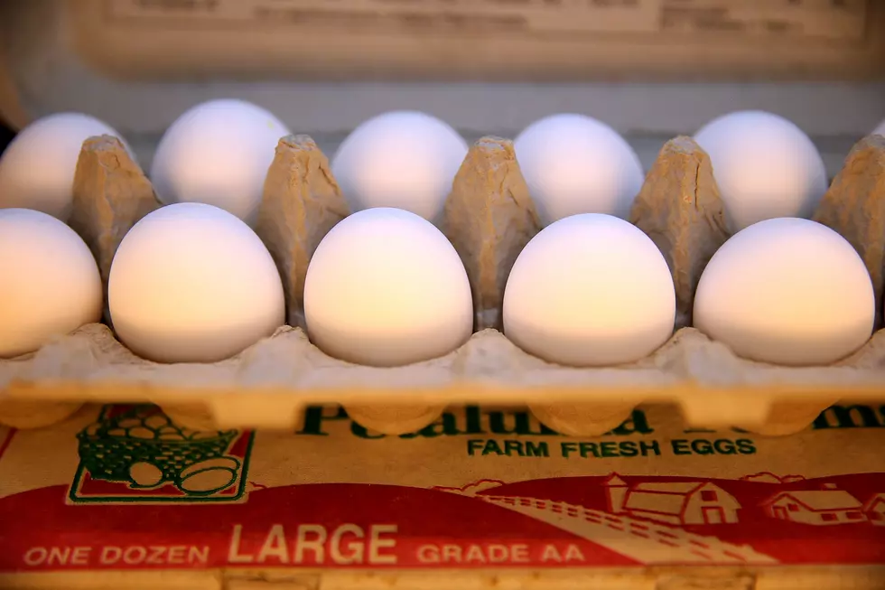 Yes, There&#8217;s a Right Way to Remove Eggs from a Carton!