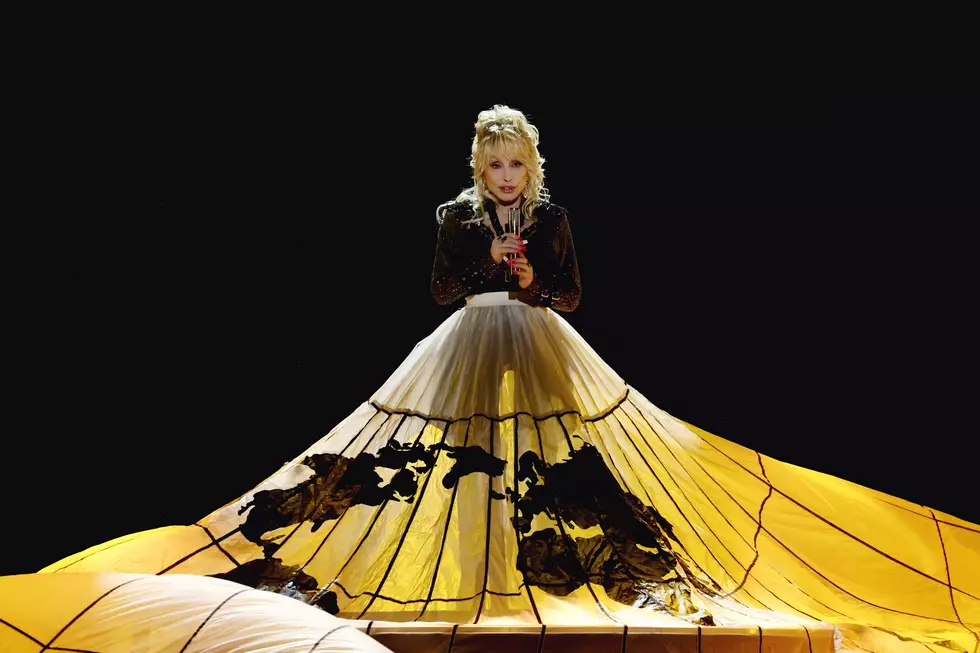 Indiana University Offers Course on Dolly Parton’s Cultural Legacy