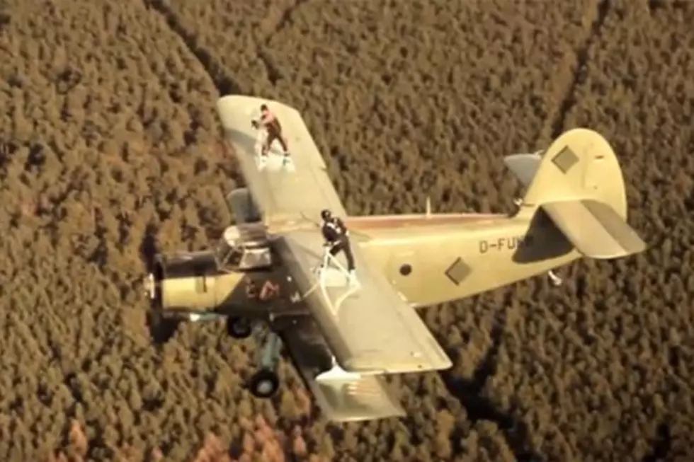 Watch Novak Djokovic Play Tennis on the Wings of a Flying Plane [VIDEO]