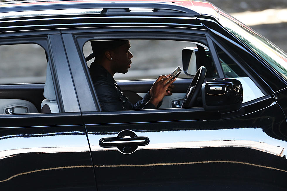 New Apple Operating System Will Block Phones from Receiving Texts While Driving