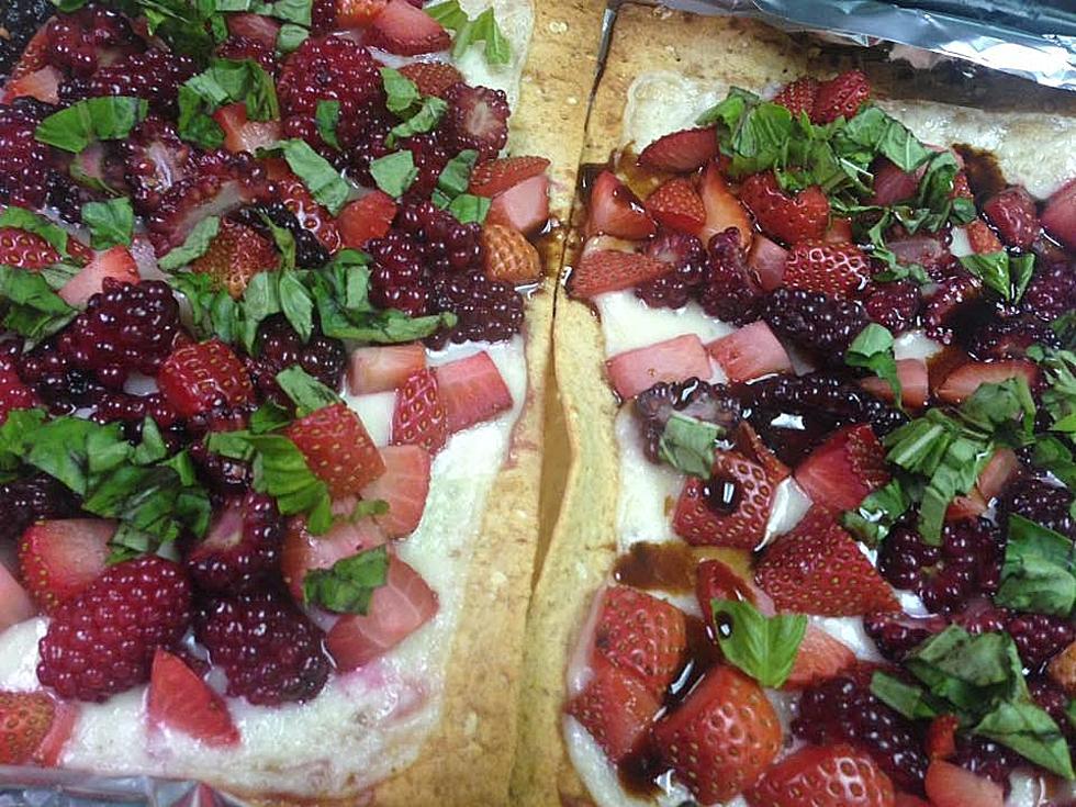 What&#8217;s Cookin&#8217;?: Berry and Basil Pizza Crisp [Recipe]
