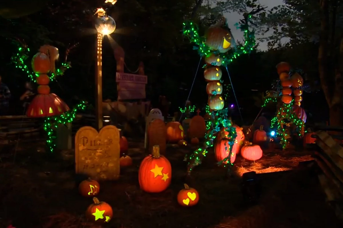 Great Pumpkin Luminights Returns to Dollywood [VIDEO]