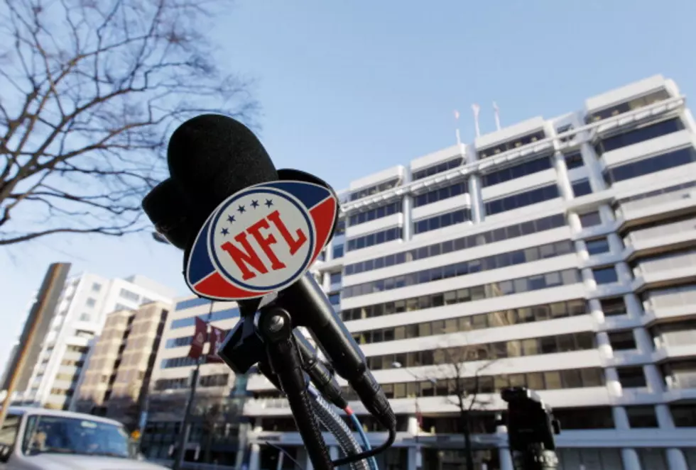 NFL Labor Issue: Everyone&#8217;s Right. Everyone&#8217;s Wrong.