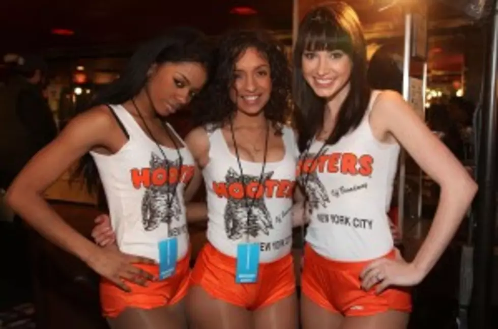 Hooters IS Coming Back to Albany – UPDATED