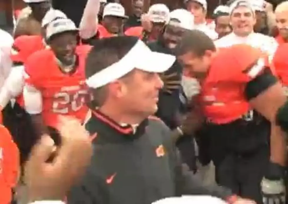 Locker Room Dance By Head Coach Mike Gundy [VIDEO]