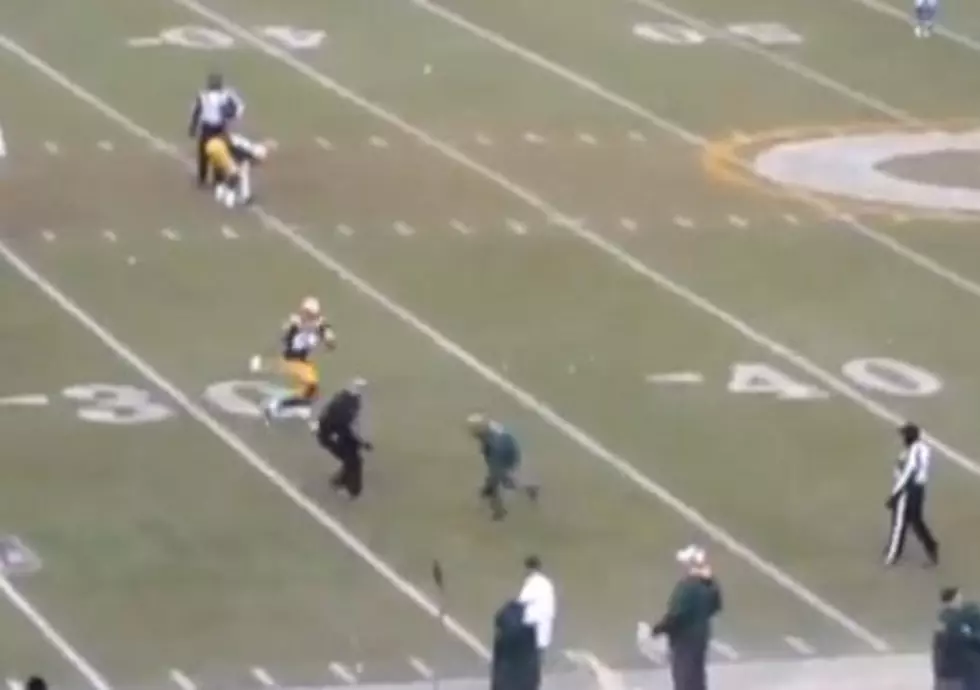 Crazy Fan Tackled By Packers&#8217; Linebacker [VIDEO]