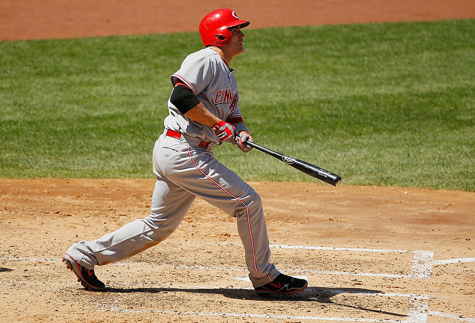 Votto Lifts Reds Over Yanks 6-5
