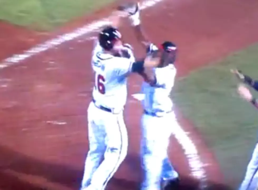 Botched High Five – Jason McCann Hit In Eye By Teammate [VIDEO]