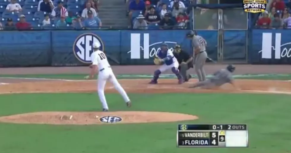 Vanderbilt Pulls Off Triple Steal &#8211; Play Of The Week