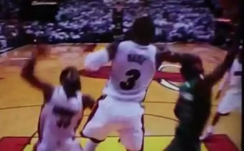 Dwyane Wade Fouls Rajon Rondo In Face, Not Called By Refs [VIDEO]