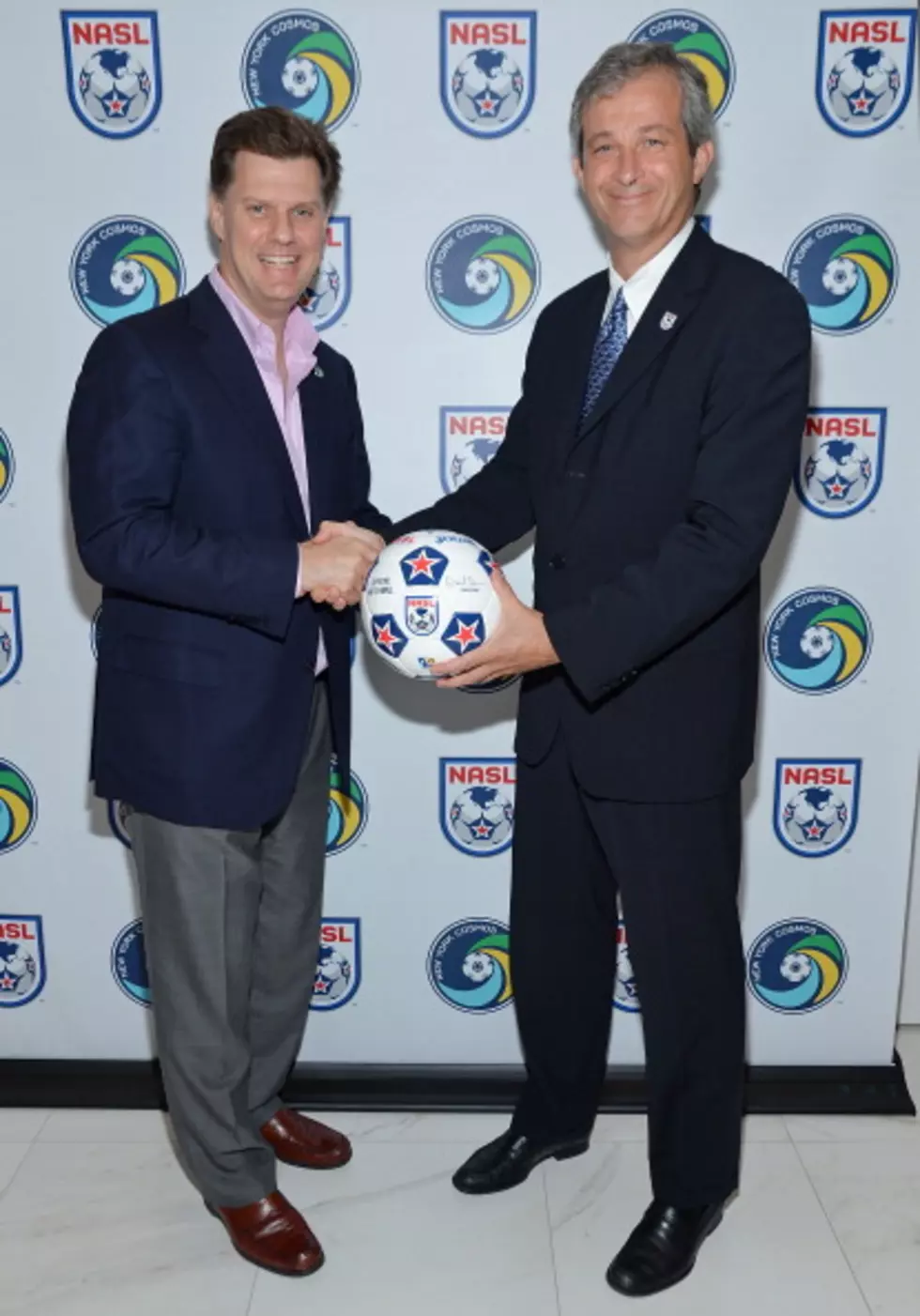 New York Cosmos Will Rejoin NASL in 2013