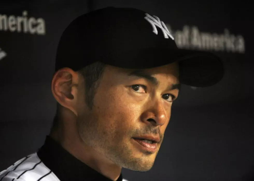 Ichiro Suzuki Makes Sweet Behind-The-Back Catch [VIDEO]