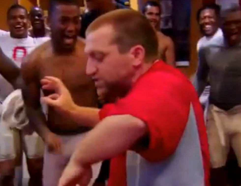 Ohio State Football Players &#038; Coach Teach Us How To Dougie [VIDEO]