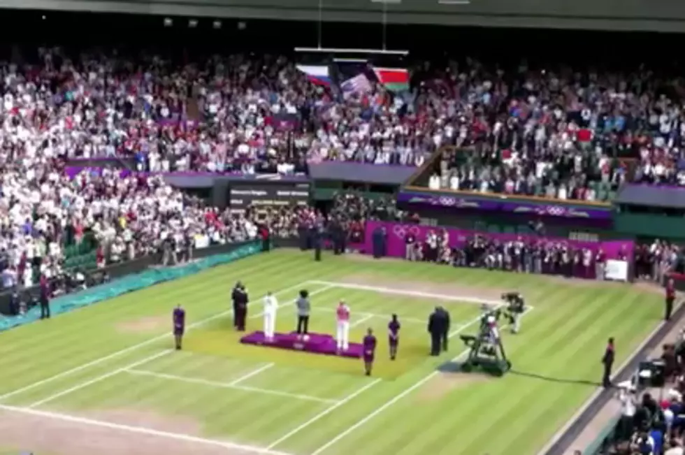 American Flag Flies Away After Serena Williams Wins Gold [VIDEO]
