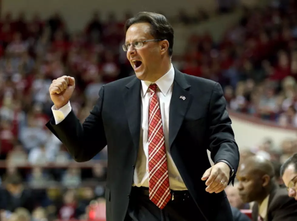 Indiana’s Tom Crean Eats Gum After Dropping It [VIDEO]