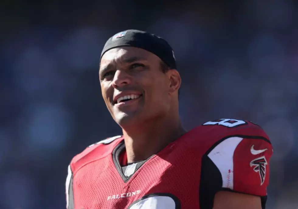 Tony Gonzalez May Become Analyst &#8211; Why Not Hire a Sports Fan Instead?