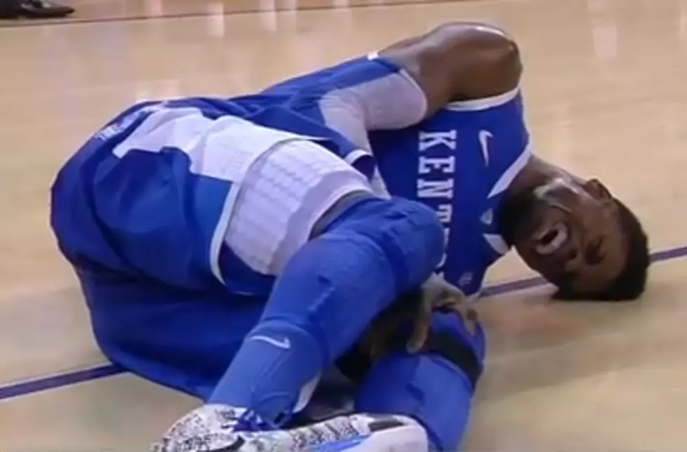 Kentucky&#8217;s Nerlens Noel Injures Knee Against Florida [VIDEO]