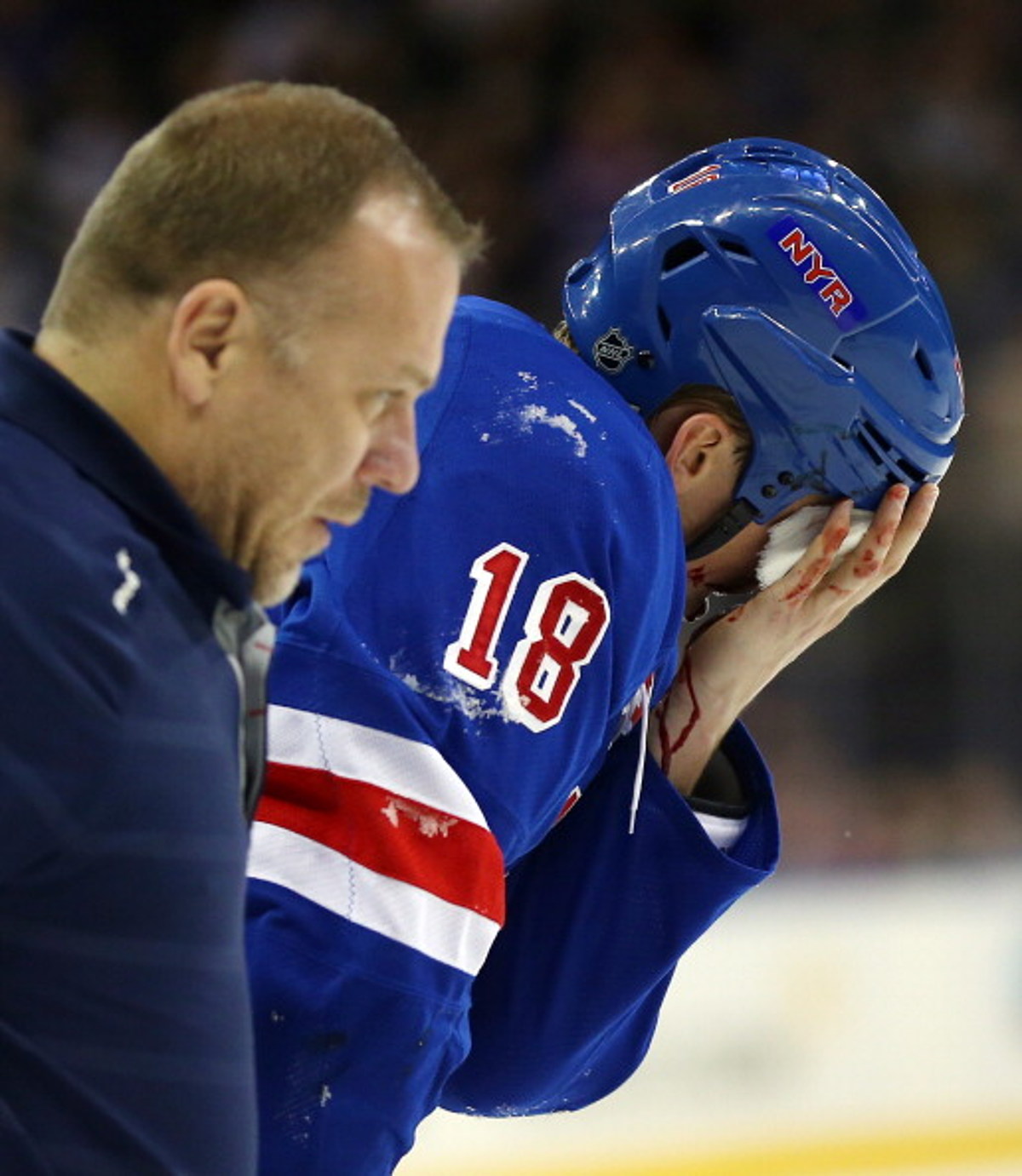 Marc Staal of New York Rangers leaves game after taking puck to eye - ESPN