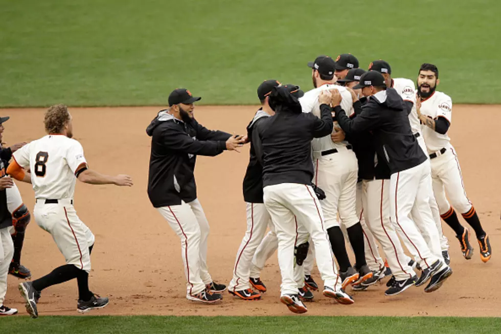 Walk-Off Error Gives Giants Game 3 Win