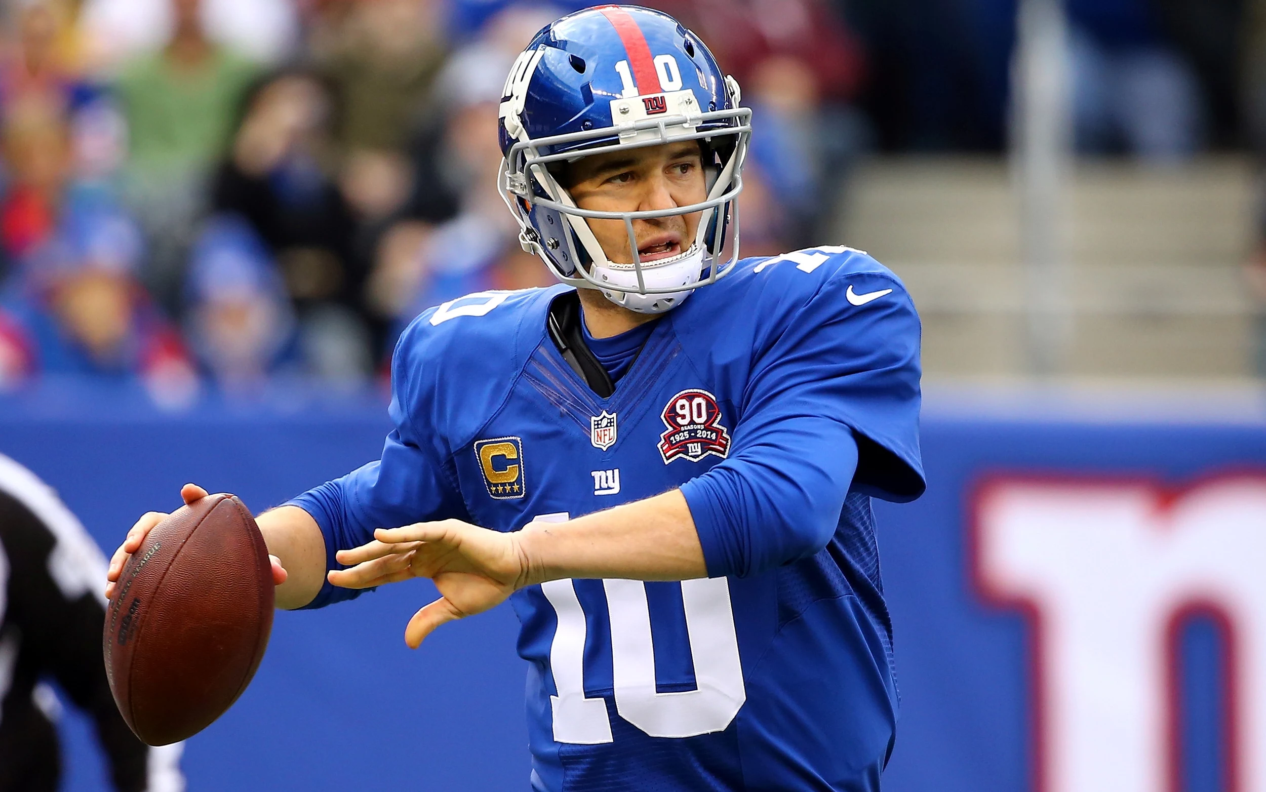 Giants' Eli Manning will return in 2019: 'He's back'