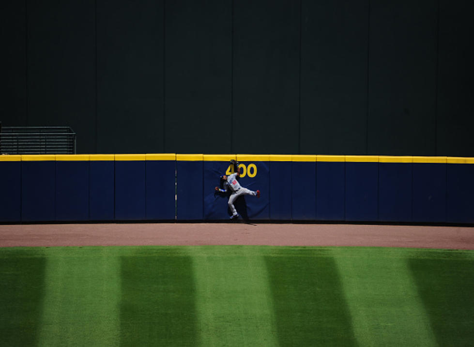 Puig Makes Great Catch in Center