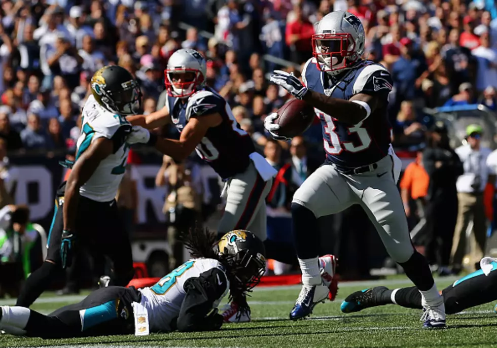 Dion Lewis Still Leader in Pats' Offensive Touches