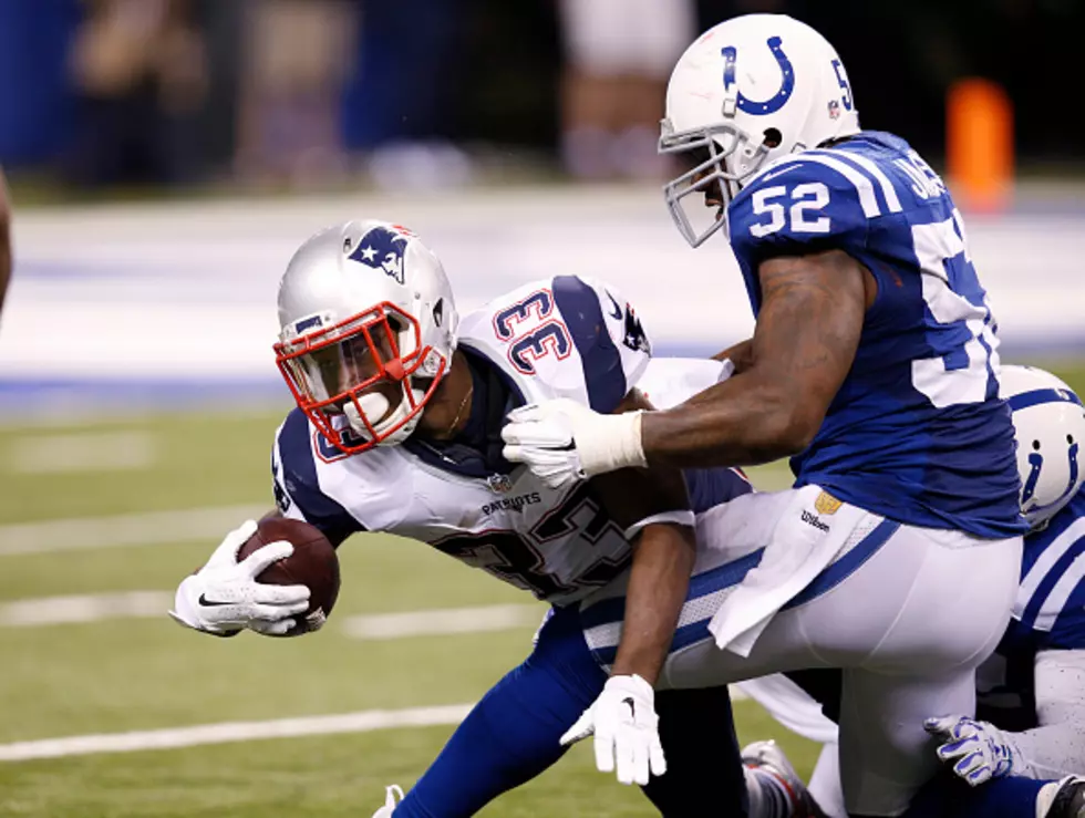 Dion Lewis Has More Limited Role in Win vs. Colts