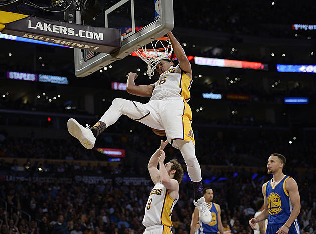 Lakers Stun Warriors