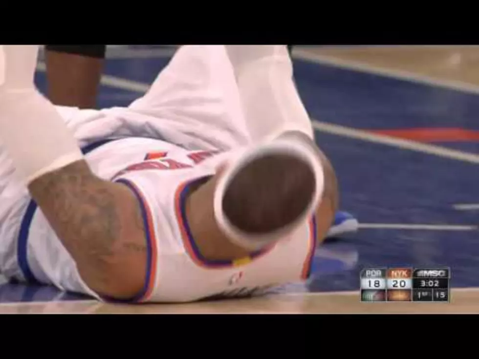 Carmelo Anthony Has The Worst “Dunk” Ever [VIDEO]