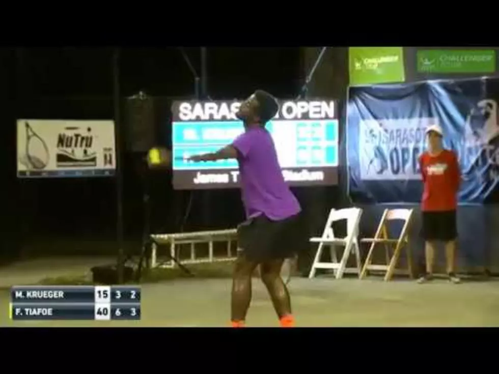 Love Making Interrupts Tennis Match [VIDEO]