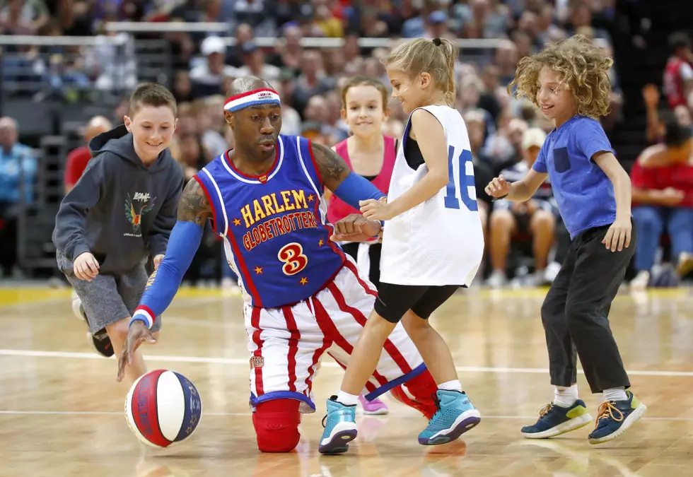 Firefly Returns to His Homecourt in Albany with the Globetrotters