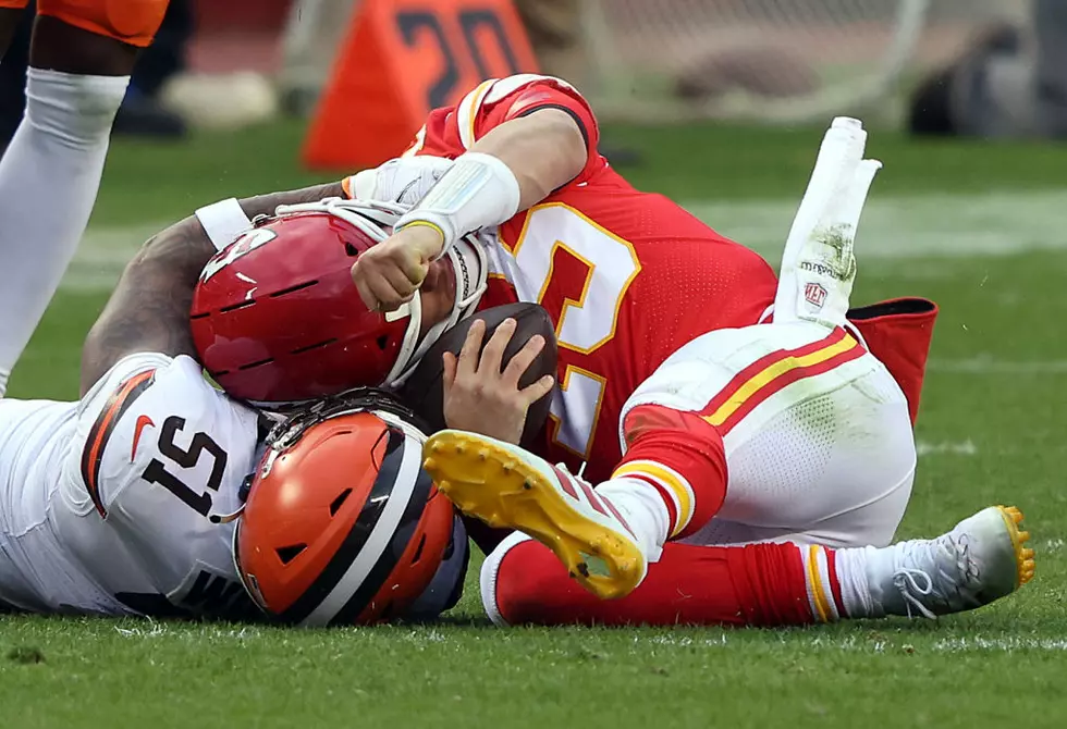 Mahomes Needs To Clear Concussion Protocol To Face Bills