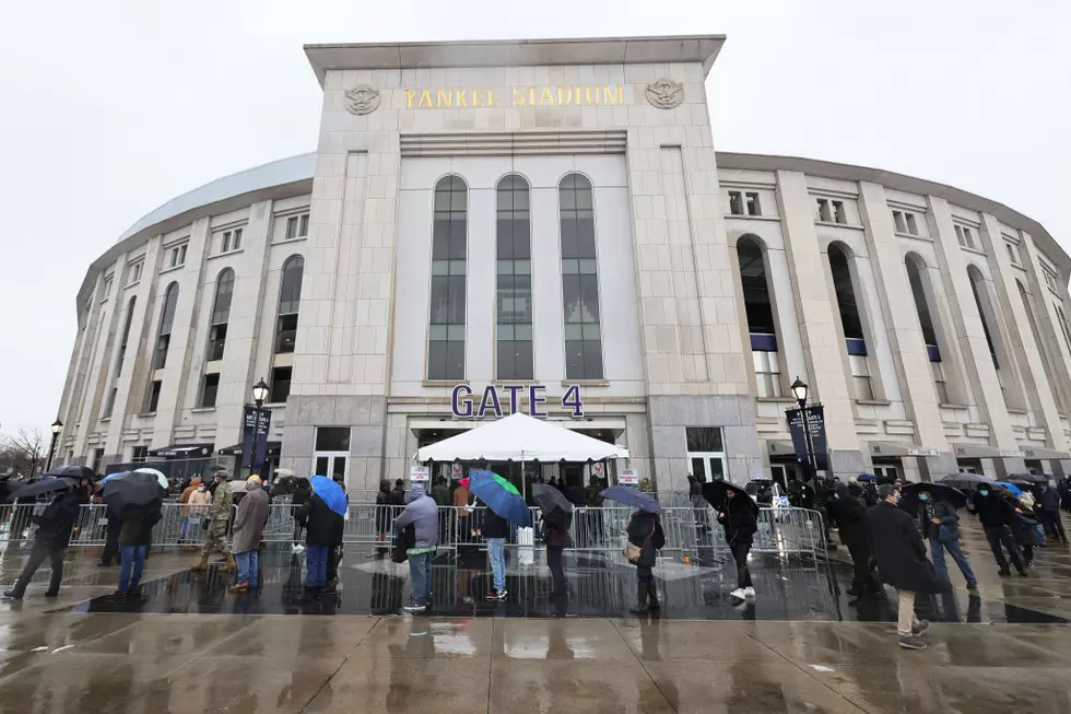 Yankee Legend And Gov Cuomo Promote Yankee Stadium Vaccination Site