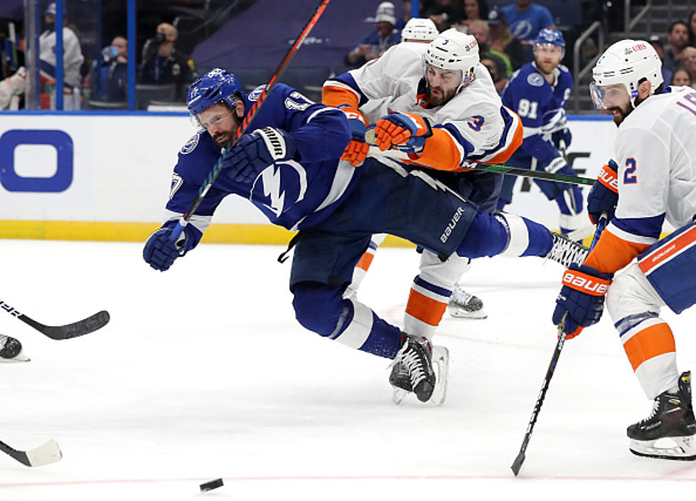 Lightning Strike Down Islanders; Lead Series 3-2