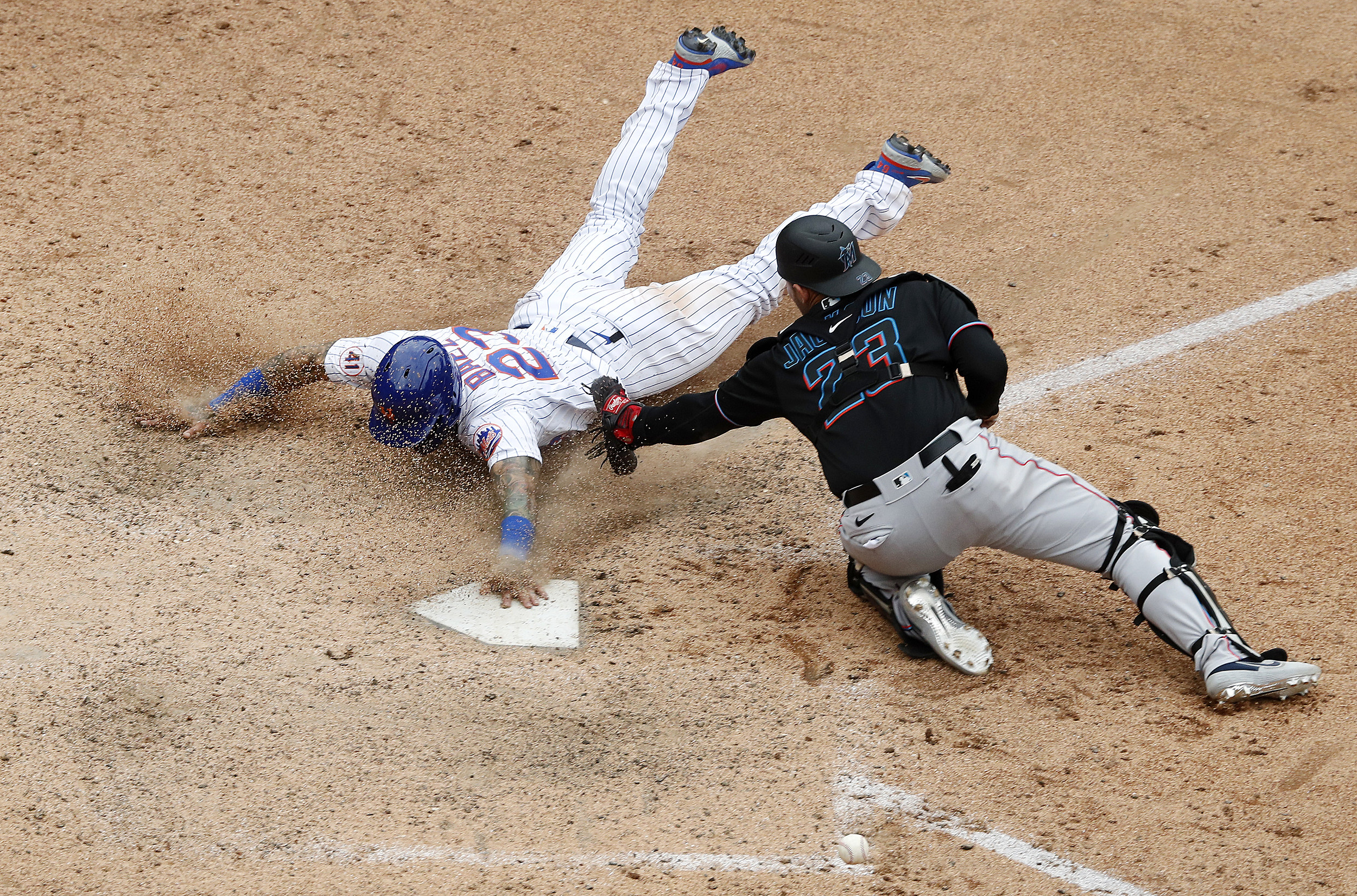 Chicago Cubs: Javier Baez's Left Handed Stroke