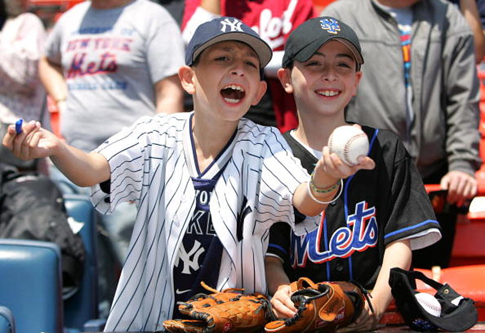 New York Yankees' Fan Caught Red-Handed Tormenting Lone Mets' Fan