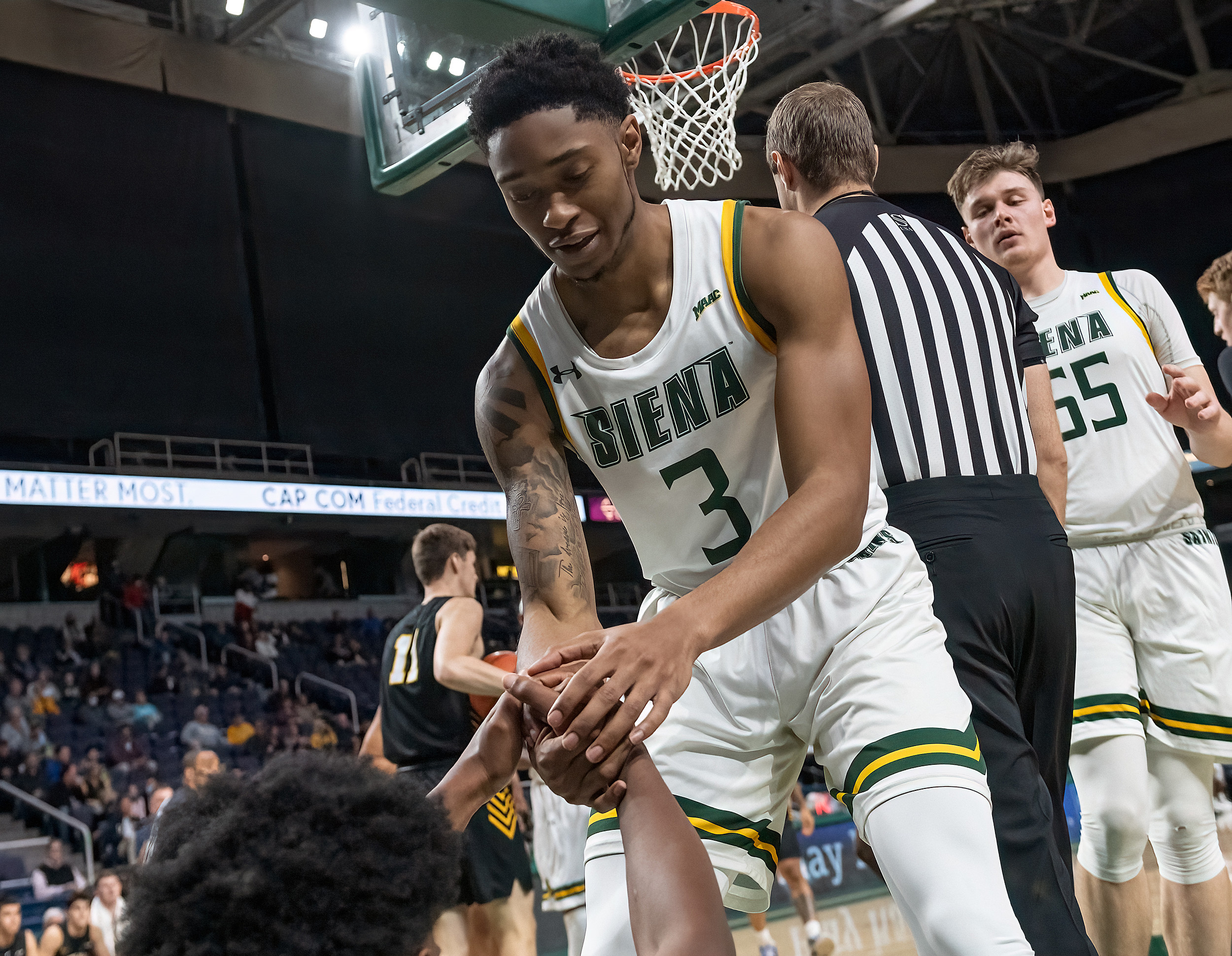 Which Siena Basketball Star Is Leaving For The Transfer Portal?