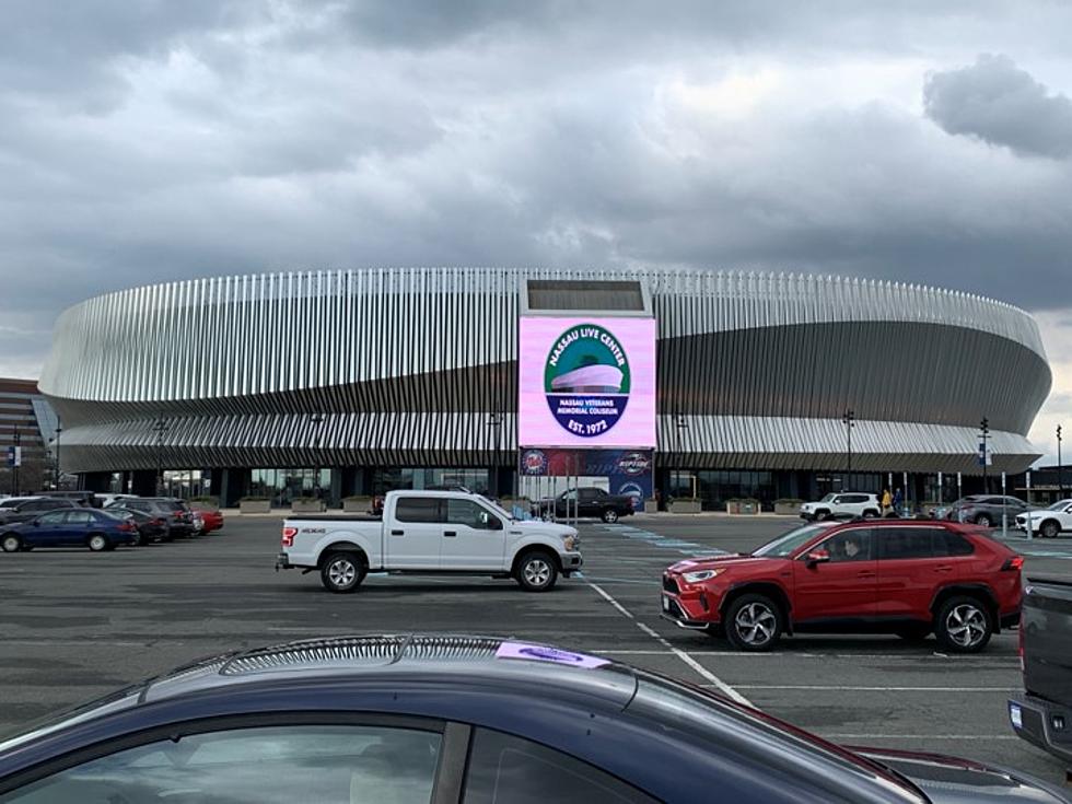 What Does New York&#8217;s &#8216;Abandoned&#8217; Hockey Arena Look Like Now?