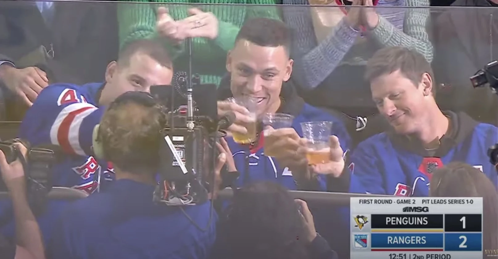 Watch: Aaron Judge and Yankees teammates chug beers at MSG during