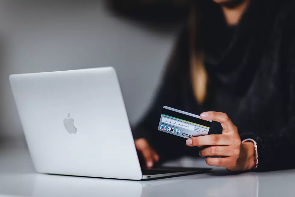 New Yorkers are spending money at high rates / Unsplash (Pickawood)