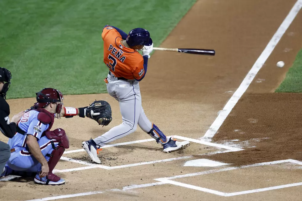 SNY Mets on X: Former Met Asdrúbal Cabrera threw a punch in a Venezuelan  Winter League game tonight (via @TiburonesReport)   / X